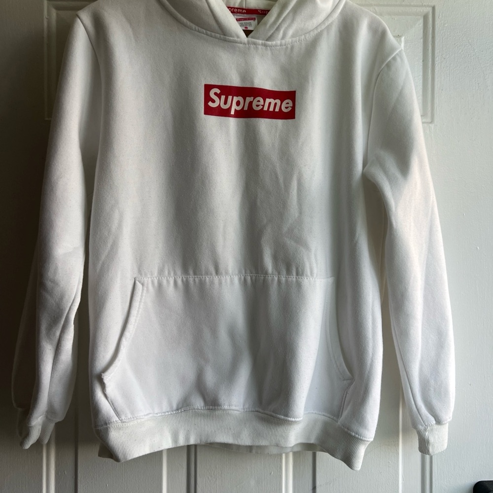 Supreme Champion Hoodie Logo